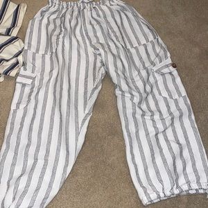 super cute flowy pants! way way to short for me!!